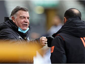 Sam Allardyce reacts as he bag...